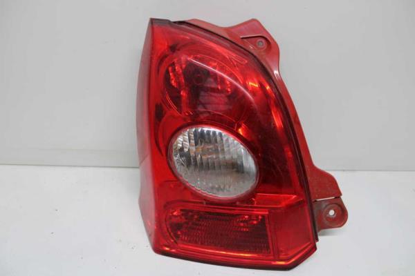 FEU ARRIERE GAUCHE SUZUKI - Vue 1